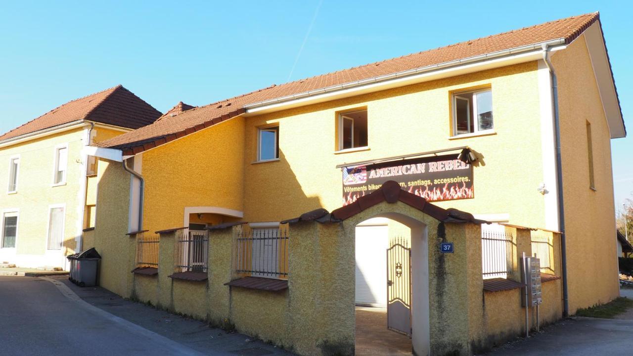 Le Logis De La Garenne Hotel Morestel ภายนอก รูปภาพ