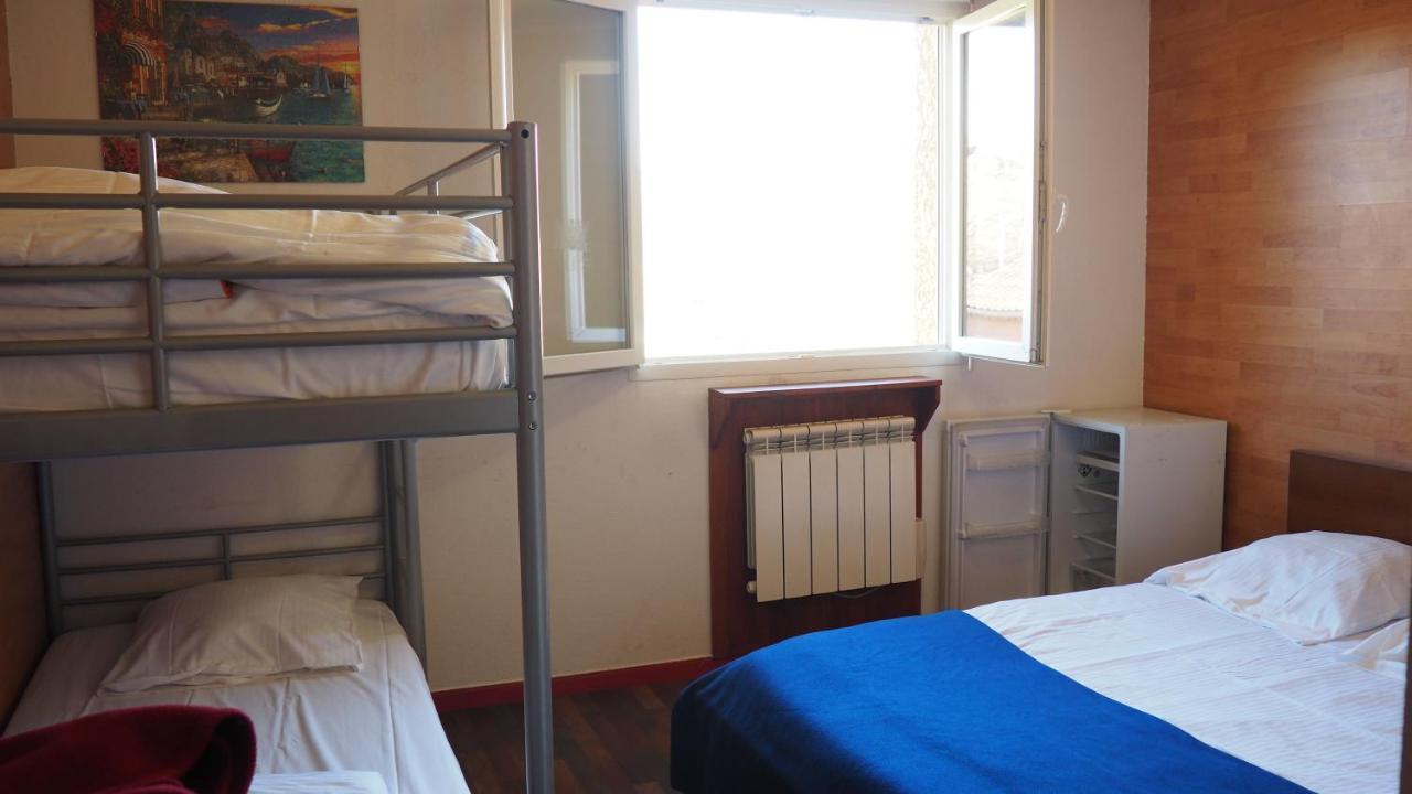 Le Logis De La Garenne Hotel Morestel ภายนอก รูปภาพ